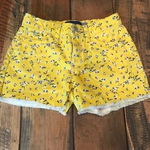 Old Navy Girls Floral Jean Shorts Size 10